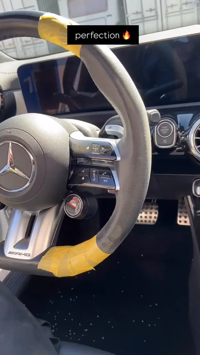 Trockeneisstrahlen trifft Perfektion ❄️🔥
AMG Alcantara Lenkrad wieder wie neu – sauber, griffig, premium.

#detailing #amg #alcantara #carcare #trockeneisstrahlen